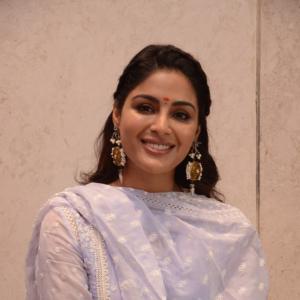 Samyuktha Menon Latest Pics