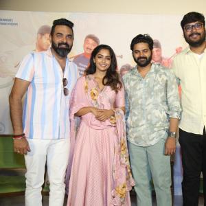 Samajavaragamana Movie Teaser Launch