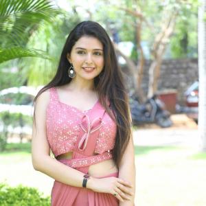 Vedhika Soni Latest Photos