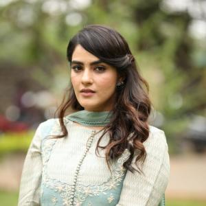 Actress Kavya Thapar Latest Photos