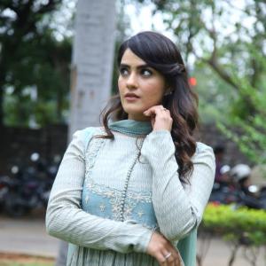 Actress Kavya Thapar Latest Photos