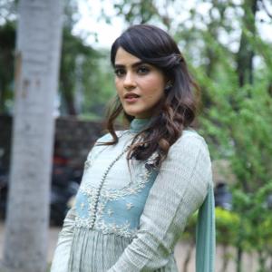 Actress Kavya Thapar Latest Photos