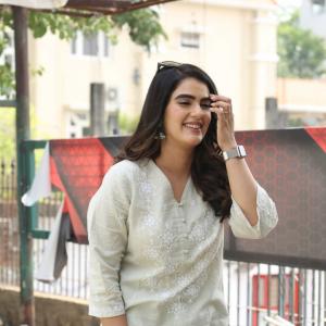 Actress Kavya Thapar Latest Photos