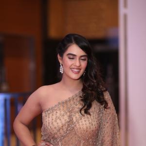 Actress Kavya Thapar Latest Photos