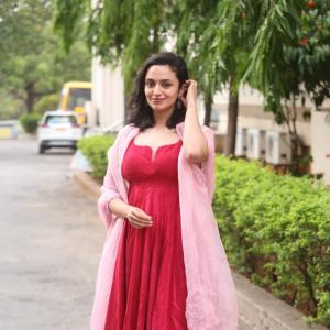 Actress Malavika Nair Latest Photos