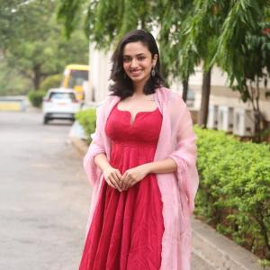 Actress Malavika Nair Latest Photos