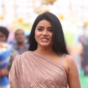 Actress Soumya Reddy Latest Photos