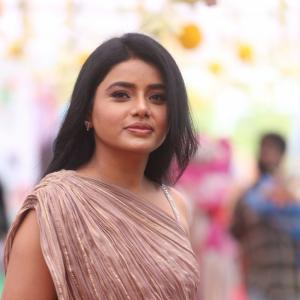 Actress Soumya Reddy Latest Photos