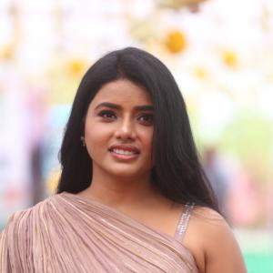 Actress Soumya Reddy Latest Photos