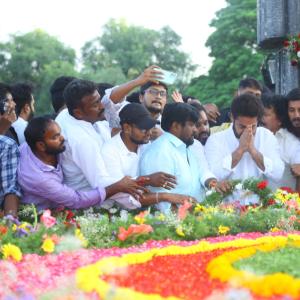 Jr Ntr and Balakrishna Visits NTR Ghat