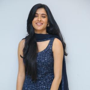 Actress Geethika Tiwary Latest Photos