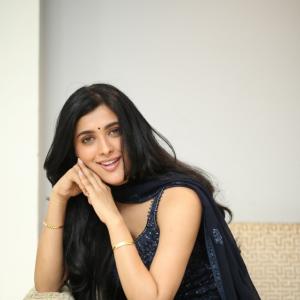 Actress Geethika Tiwary Latest Photos