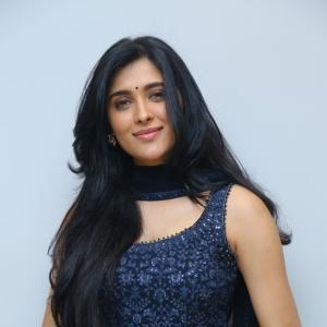 Actress Geethika Tiwary Latest Photos