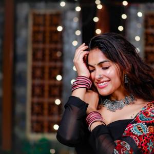 Actess Divi Vadthya Hot Photos