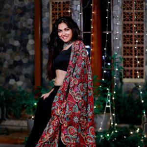 Actess Divi Vadthya Hot Photos