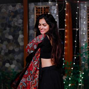 Actess Divi Vadthya Hot Photos