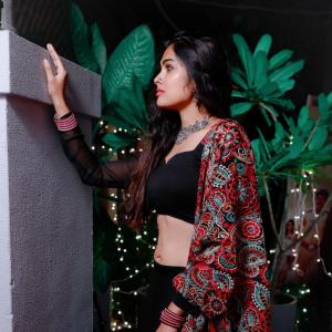 Actess Divi Vadthya Hot Photos