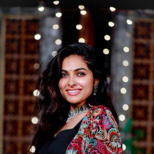 Actess Divi Vadthya Hot Photos