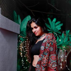 Actess Divi Vadthya Hot Photos