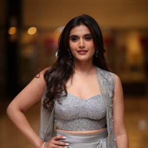 Actress Divyansha Kaushik Latest Photos
