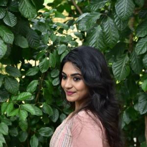 Actress Nayan Sarika Latest Photos