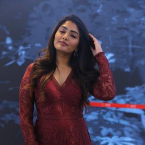 Actress Eesha Rebba Latest Photos