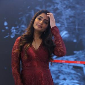 Actress Eesha Rebba Latest Photos