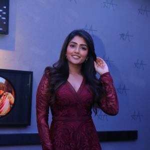 Actress Eesha Rebba Latest Photos