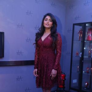 Actress Eesha Rebba Latest Photos