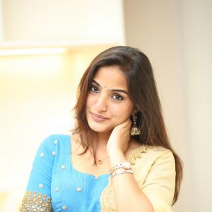 Actress Pranavi Manukonda Latest Photos