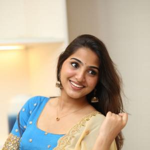 Actress Pranavi Manukonda Latest Photos