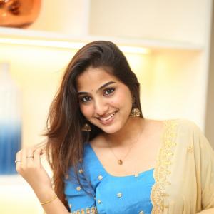 Actress Pranavi Manukonda Latest Photos