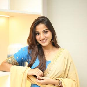 Actress Pranavi Manukonda Latest Photos