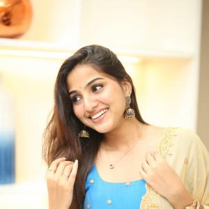 Actress Pranavi Manukonda Latest Photos