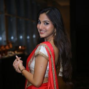 Actress Pranavi Manukonda Latest Photos