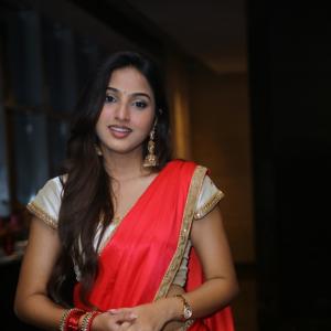 Actress Pranavi Manukonda Latest Photos