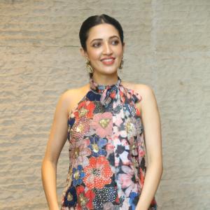 Actress Neha Shetty Latest Photos