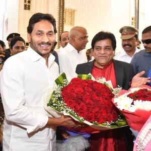 YS Jagan at Ali Daughter Marriage Reception