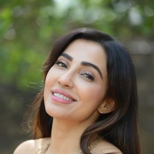 Actress Parvati Nair Latest Photos