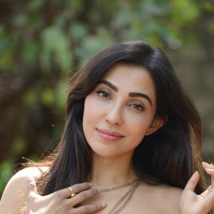 Actress Parvati Nair Latest Photos