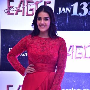 Actress Kavya Thapar Latest Photos