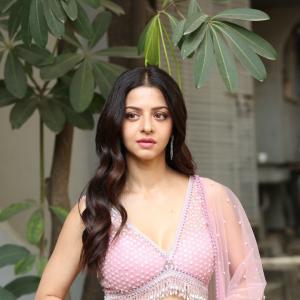 Actress Vedhika Latest Photos