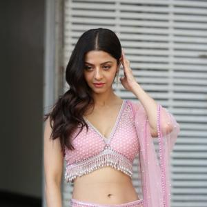 Actress Vedhika Latest Photos