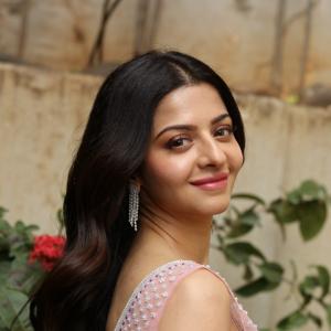 Actress Vedhika Latest Photos