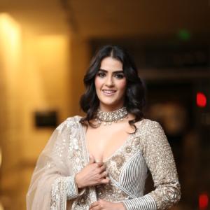 Actress Kavya Thapar Latest Photos