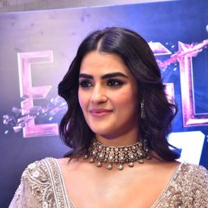 Actress Kavya Thapar Latest Photos