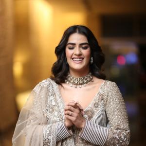 Actress Kavya Thapar Latest Photos