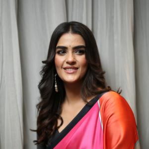 Actres Kavya Thapar Latest Photos