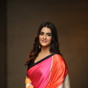 Actres Kavya Thapar Latest Photos