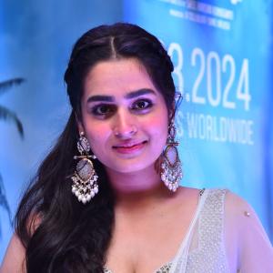 Actress Ayesha Khan Latest Photos